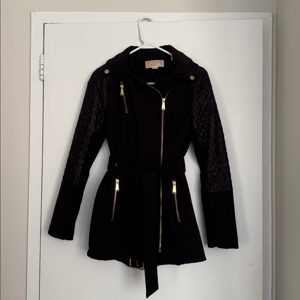 Stylish Black Michael Kors Jacket with Quilted Sleeves